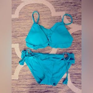 BECCA brand two piece green color sz medium